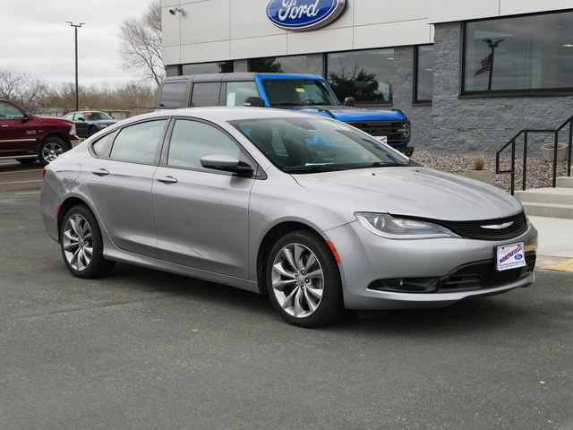 Used 2015 Chrysler 200 S with VIN 1C3CCCDG4FN601490 for sale in Hastings, Minnesota
