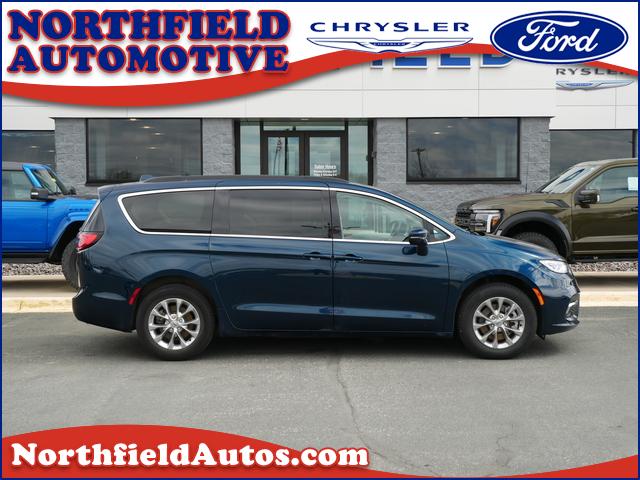 used 2022 Chrysler Pacifica Touring L AWD