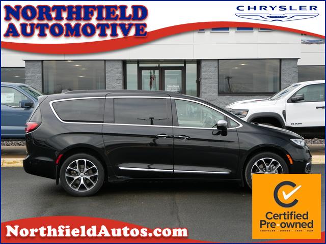 used 2022 Chrysler Pacifica Limited AWD