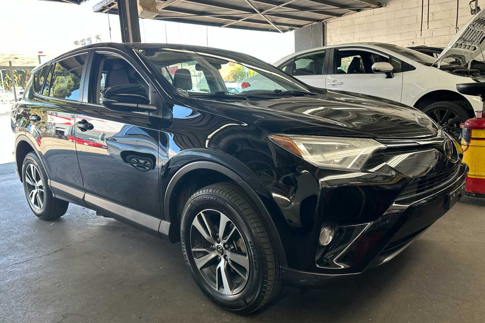 2018 Toyota RAV4 XLE 4D Sport Utility