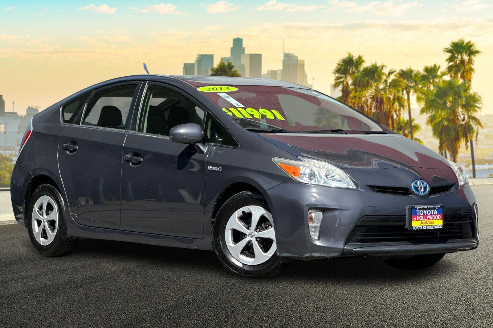 2013 Toyota Prius Two 5D Hatchback
