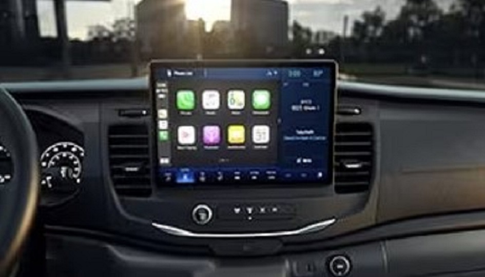 SYNC 4 with AM/FM stereo and 12" display, Bluetooth, Dual USB ports, Embedded Voice Recognition and Connected Navigation