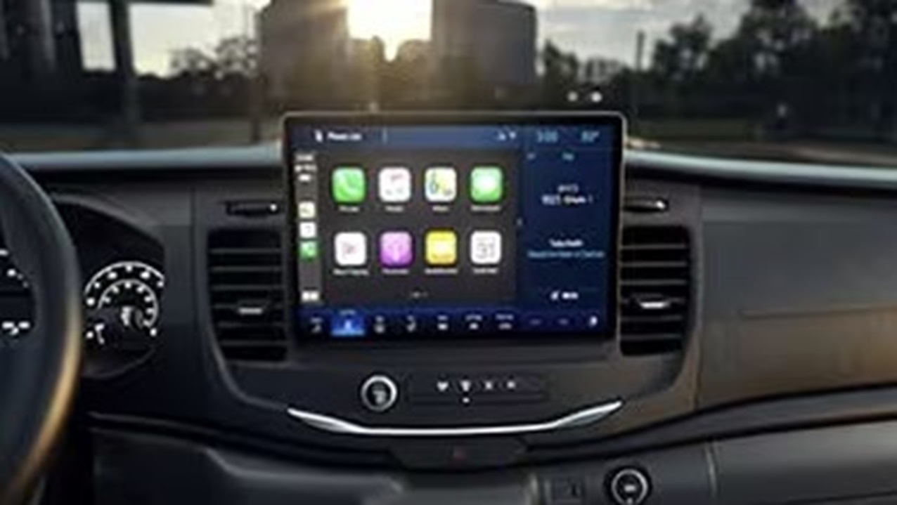 SYNC 4 with AM/FM stereo and 12" display,Bluetooth, Dual USB ports, Embedded Voice Recognition and Connected Navigation